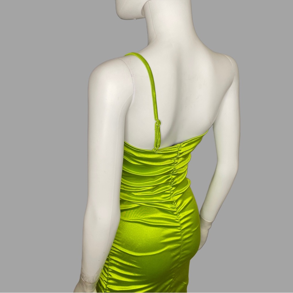 Lime Green‎ Ruched One Shoulder Satin Midi Dress - Picture 3 of 5